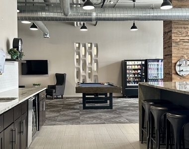 2300 S Michigan Avenue - Photo Thumbnail 11