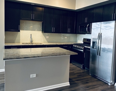 2300 S Michigan Avenue - Photo Thumbnail 4