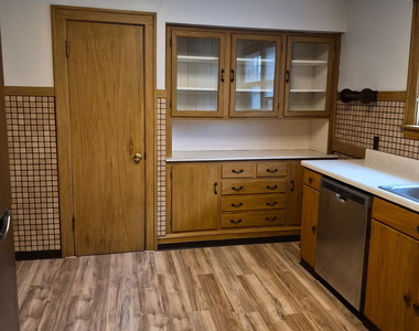 9002 Sheridan Avenue - Photo Thumbnail 11