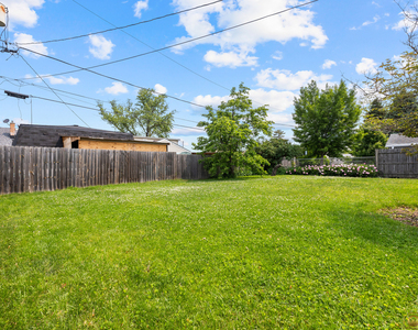 204 E Dickens Avenue - Photo Thumbnail 17