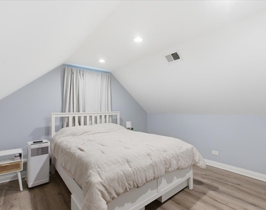 3112 S May Street - Photo Thumbnail 8