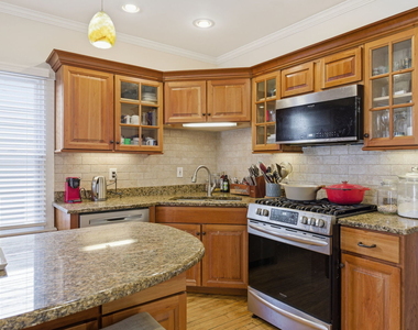 907 Ferdinand Avenue - Photo Thumbnail 11