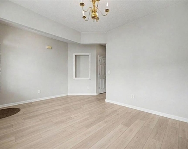 1212 Penhurst Way - Photo Thumbnail 5