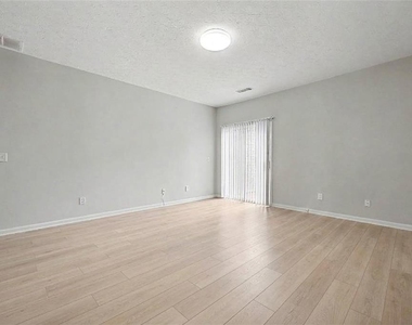 1212 Penhurst Way - Photo Thumbnail 4