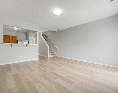 1212 Penhurst Way - Photo Thumbnail 3
