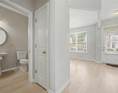 1212 Penhurst Way - Photo Thumbnail 9