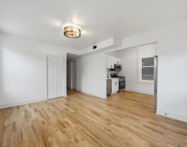 1514 W Fry Street - Photo Thumbnail 5