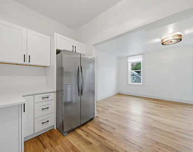 1514 W Fry Street - Photo Thumbnail 6
