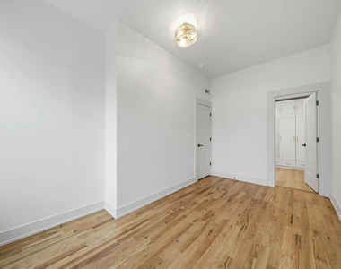 1514 W Fry Street - Photo Thumbnail 12