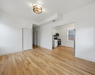 1514 W Fry Street - Photo Thumbnail 2