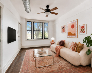 1532 N Greenview Avenue - Photo Thumbnail 1