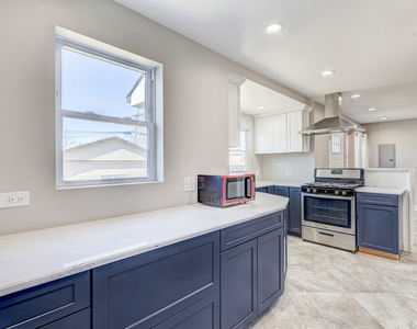 1644 N 73rd Court - Photo Thumbnail 14
