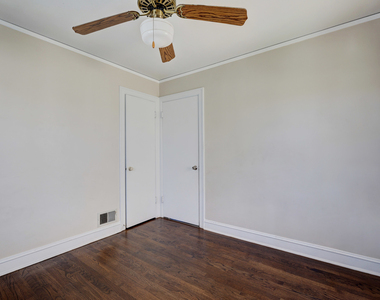 1644 N 73rd Court - Photo Thumbnail 9