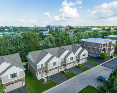 411 W Pierce Road - Photo Thumbnail 16
