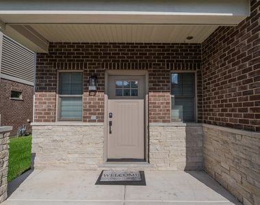 411 W Pierce Road - Photo Thumbnail 14