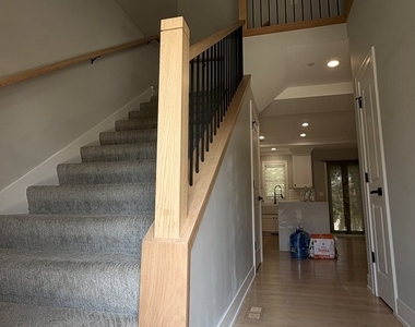411 W Pierce Road - Photo Thumbnail 4