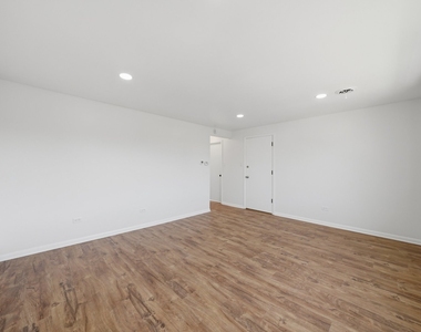 4510 W 55th Street - Photo Thumbnail 3