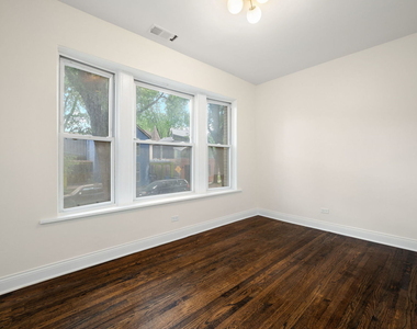 1338 W Hollywood Avenue - Photo Thumbnail 9