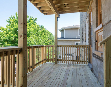 1338 W Hollywood Avenue - Photo Thumbnail 16