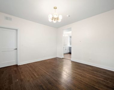 1338 W Hollywood Avenue - Photo Thumbnail 6