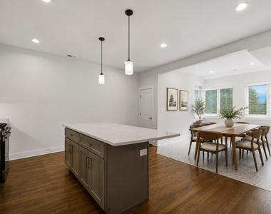 6914 N Sheridan Road - Photo Thumbnail 10