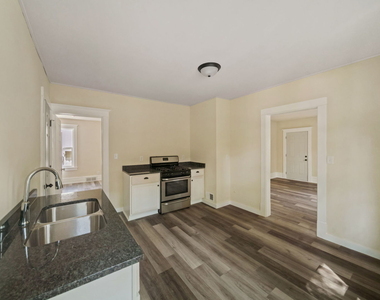 1439 8th Avenue - Photo Thumbnail 5