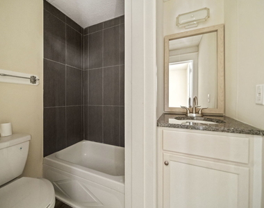 1439 8th Avenue - Photo Thumbnail 9