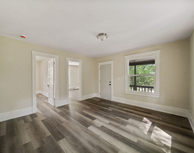 1439 8th Avenue - Photo Thumbnail 2