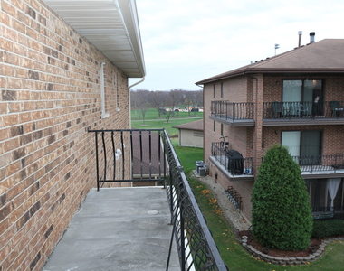 16749 Paxton Avenue - Photo Thumbnail 29