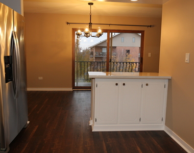 16749 Paxton Avenue - Photo Thumbnail 10