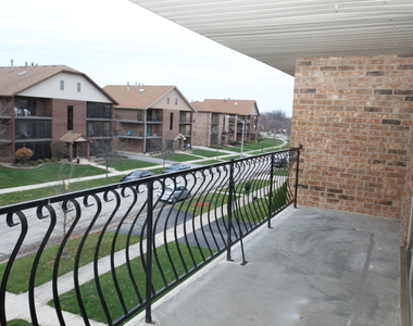 16749 Paxton Avenue - Photo Thumbnail 27