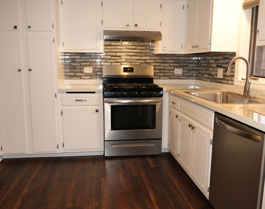 16749 Paxton Avenue - Photo Thumbnail 6