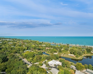 1850 N Clark Street - Photo Thumbnail 3