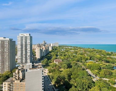 1850 N Clark Street - Photo Thumbnail 2
