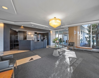 3950 N Lake Shore Drive - Photo Thumbnail 4