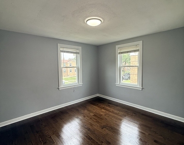 304 Hyde Park Avenue - Photo Thumbnail 1