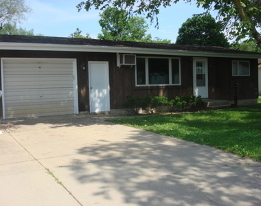 408 22nd Avenue W - Photo Thumbnail 1