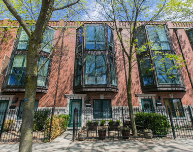 2005 N Hoyne Avenue - Photo Thumbnail 1