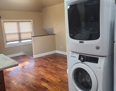 615 Green Street - Photo Thumbnail 7