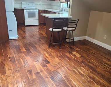 615 Green Street - Photo Thumbnail 2