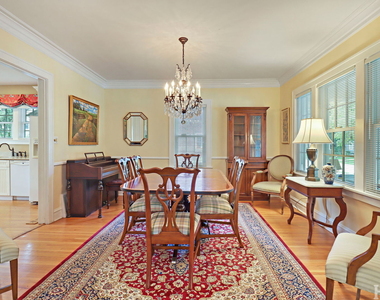 335 E Liberty Street - Photo Thumbnail 5
