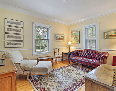 335 E Liberty Street - Photo Thumbnail 7