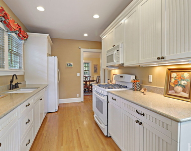 335 E Liberty Street - Photo Thumbnail 10
