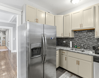 6239 S Ellis Avenue - Photo Thumbnail 8