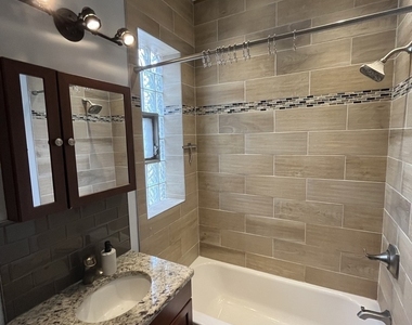 2840 W Addison Street - Photo Thumbnail 10