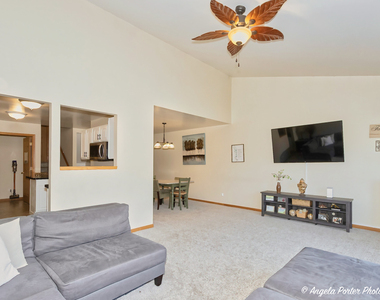 5850 Fieldstone Trail - Photo Thumbnail 4