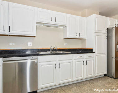 5850 Fieldstone Trail - Photo Thumbnail 6