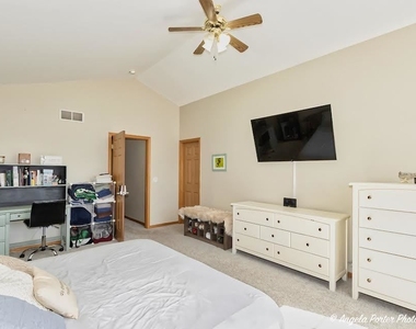 5850 Fieldstone Trail - Photo Thumbnail 13