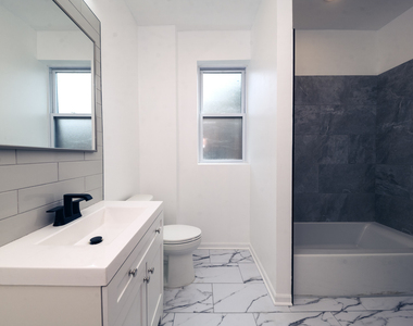 5104 W Hutchinson Street - Photo Thumbnail 10