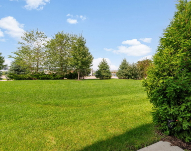 1024 Moraine Drive - Photo Thumbnail 16